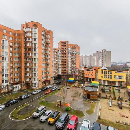 קייב Комфортная Двухкомнатная Квартира Возле Метро Академгородок מראה חיצוני תמונה