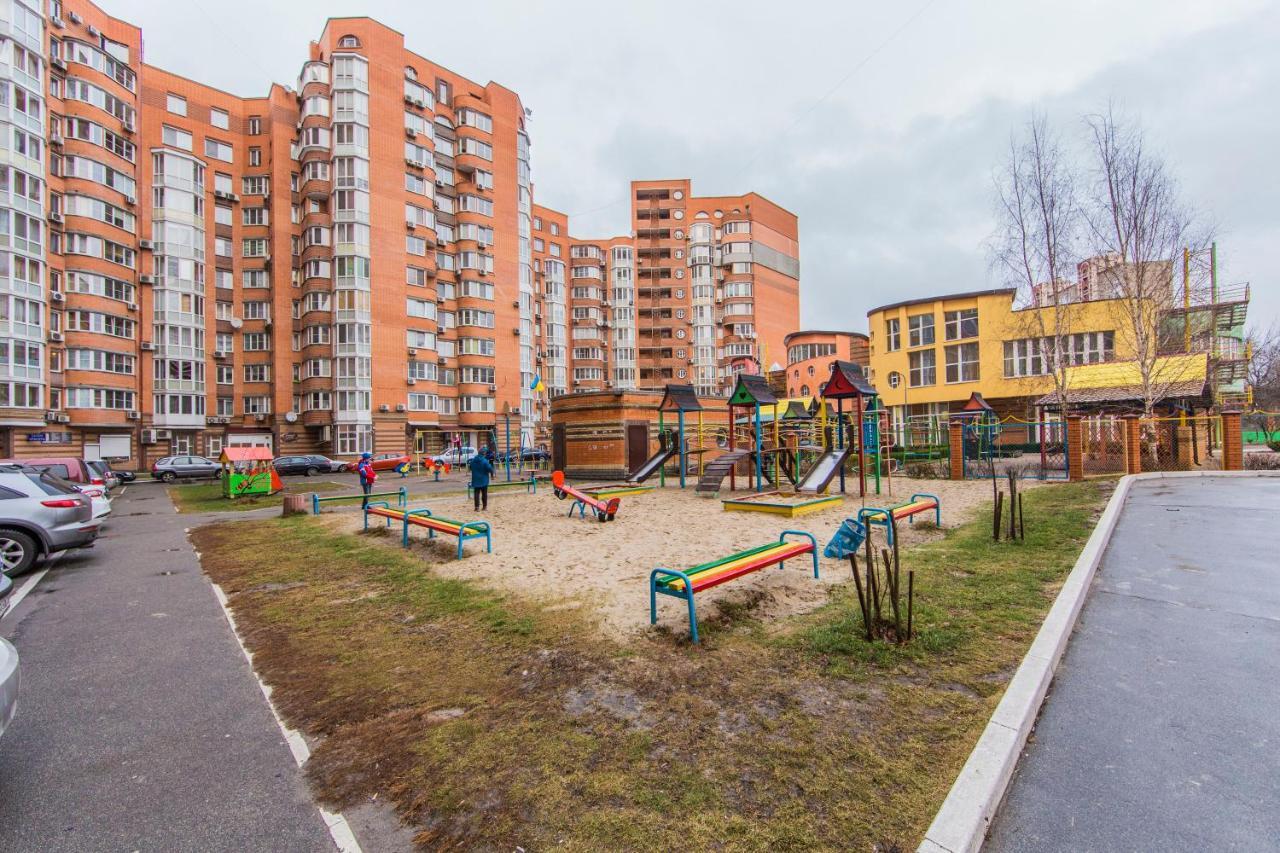 קייב Комфортная Двухкомнатная Квартира Возле Метро Академгородок מראה חיצוני תמונה