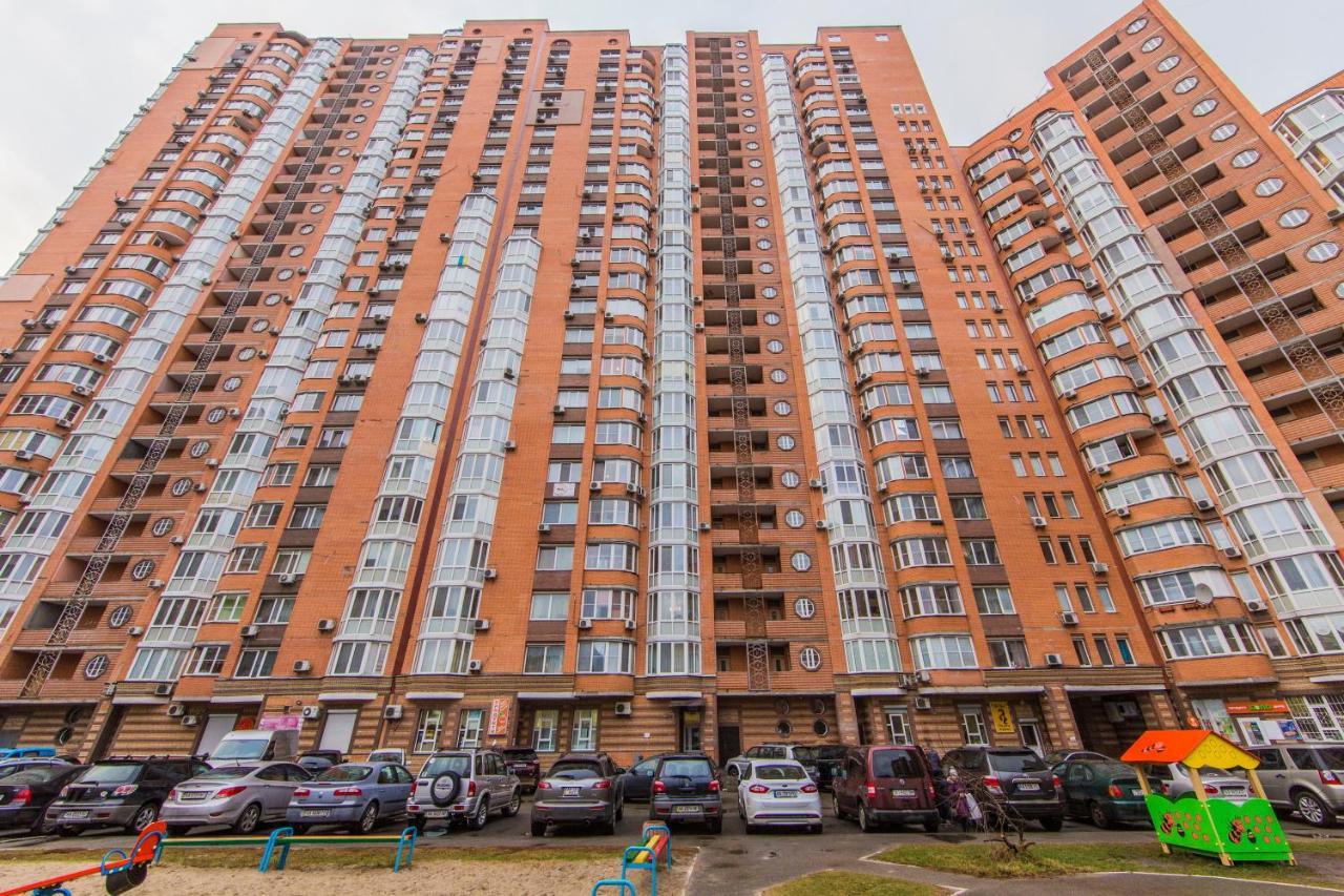 קייב Комфортная Двухкомнатная Квартира Возле Метро Академгородок מראה חיצוני תמונה
